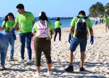Solidaridad encabezó el evento voluntario internacional de limpieza de costas y cuerpos de agua