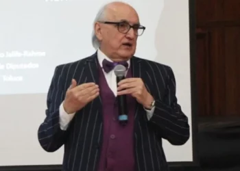 Detienen al escritor Alfredo Jalife-Rahme