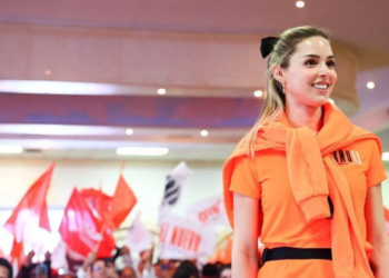 Mariana Rodríguez se registra como precandidata de MC a la alcaldía de Monterrey