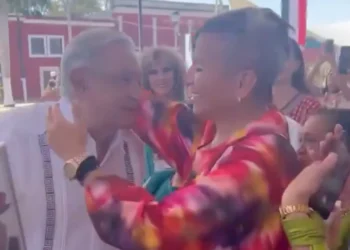 Niega López Obrador haber rechazado a diputada trans Salma Luévano