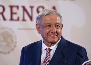 “Es un montaje ridículo”: AMLO pide pruebas de que recibió dinero del crimen organizado en 2006