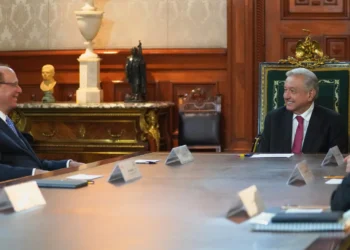 López Obrador se reúne en Palacio Nacional con el presidente de BlackRock, Larry Fink