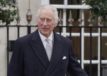 El rey Carlos III sufre un cáncer, anuncia el Palacio de Buckingham