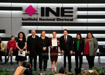 Claudia Sheinbaum se registra ante el INE como candidata a la Presidencia de México