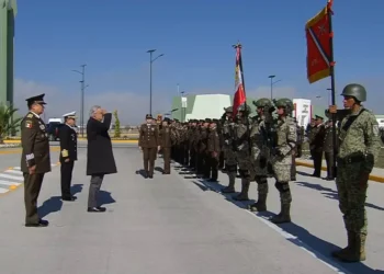 Comandante del Ejército promete a AMLO perfeccionar el sistema para “ser más eficientes”