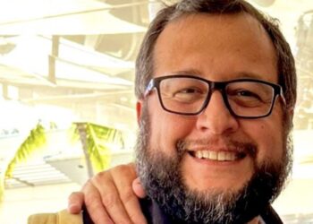 Hijo de AMLO denuncia filtración de número telefónico