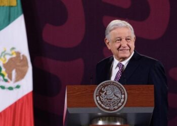 AMLO revela tres cosas que lo hacen sentir “muy orgulloso” de cara al 8M