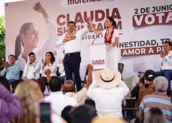 LA OPOSICIÓN ESTÁ DESESPERADA, PERO EL PUEBLO DE MÉXICO YA NO LES CREE: SHEINBAUM DESDE PUEBLA