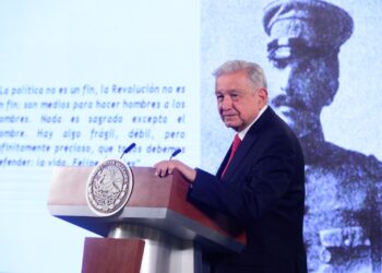“Tienen tres pretextos”: AMLO se lanza contra estados que no federalizaron sistema de salud