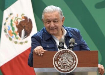 “Todos pagamos impuestos, pero hay empresarios que se resisten”: AMLO