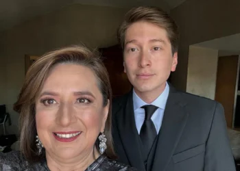 Hijo de Xóchitl Gálvez se separa de campaña presidencial y ofrece disculpas por agresión en antro