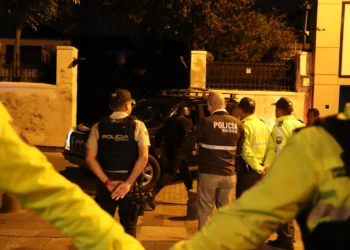 Condena internacional a entrada de militares ecuatorianos a Embajada de México