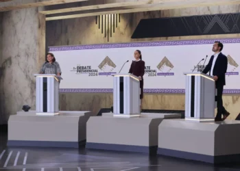 Narcopartidos, calumnias y agua contaminada, los cuatro momentos clave del segundo debate presidencial