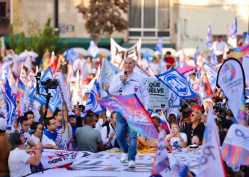 Esta es nuestra ciudad, nadie nos la va a quitar: Galindo cierra ante 25 mil potosinos