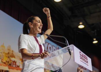 SHEINBAUM PRESENTA PROYECTOS PRIORITARIOS A LEGISLADORES DE LA 4T