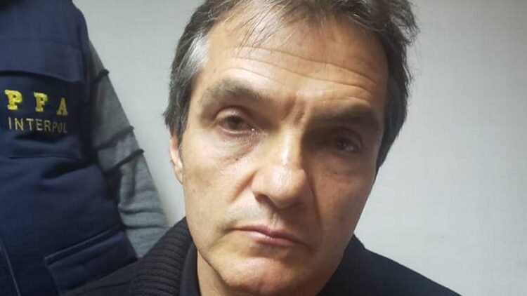 90816117. Argentina, 16 Ago 2019 (Notimex-Policía Federal de Argentina).- El empresario Carlos Ahumada fue detenido en Argentina, a solicitud de la Fiscalía General de la República a la Interpol, acusado de defraudación fiscal. Argentina, 16 de agosto de 2019.
NOTIMEX/FOTO/POLICÍA FEDERAL DE ARGENTINA/COR/CLJ/