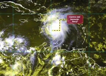 Huracán ‘Beryl’ baja a categoría 4 rumbo a Quintana Roo