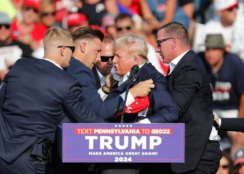 Dos muertos en el mitin de Trump, incluido el presunto autor del tiroteo