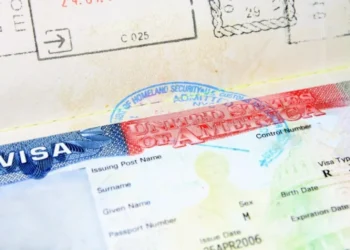 Embajada de EE.UU. adelanta citas para solicitar visas B1 y B2