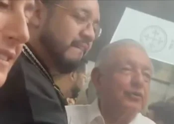 “No defiendan a corruptos”: AMLO a trabajador del Poder Judicial