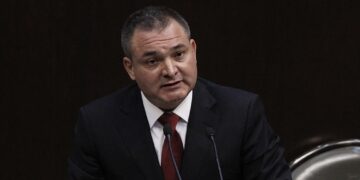 Sentencian a Genaro García Luna a 38 años de cárcel
