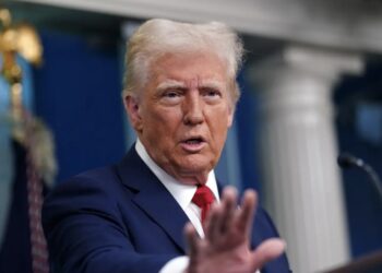 Trump impone aranceles a productos de México