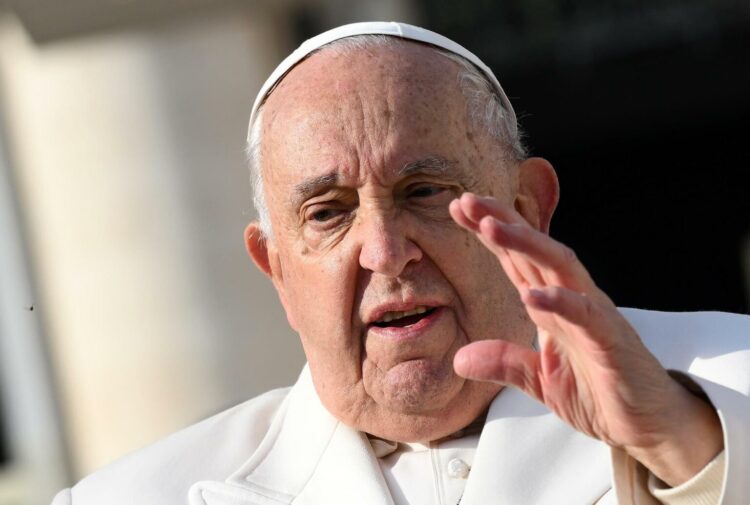 Vatican City (Vatican City State (holy See)), 04/12/2024.- Pope Francis waves as he leaves after the weekly general audience in Saint Peter's Square, Vatican City, 04 December 2024. (Papa) EFE/EPA/ETTORE FERRARI