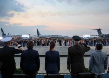 INAUGURA SHEINBAUM FERIA AEROESPACIAL MÉXICO 2025