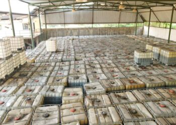 Aseguran un millón 500 mil litros de hidrocarburo en Comalcalco, Tabasco