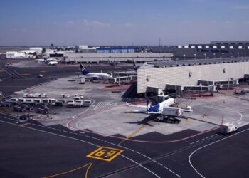 Se regista incidente aéreo en el AICM: dos aviones estuvieron a punto de chocar