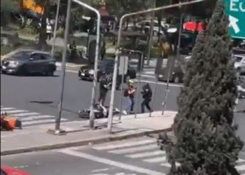 Policía dispara a joven durante revisión en alcaldía Venustiano Carranza; víctima muere