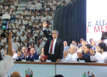 Reconoce gobernador de Tamaulipas fortaleza del sindicato petrolero en su 90 aniversario