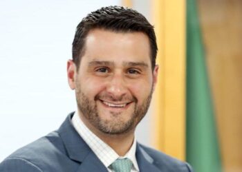 FGR remueve a Arturo Serrano como contralor; de esto lo acusan