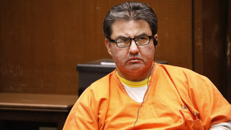 ARCHIVO - Naasón Joaquín García, líder de una iglesia evangélica con sede en México con membresía mundial, asiste a una audiencia de revisión de fianza en la Corte Superior de Los Ángeles el 15 de julio de 2019. (Al Seib/Los Angeles Times vía AP, Pool, Archivo)