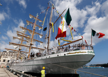 El buque escuela Cuauhtémoc retoma operaciones tras accidente en Nueva York