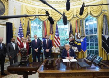 Trump impondrá aranceles del 100% a medicamentos importados a partir del 1 de octubre