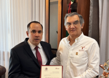 Designa gobernador Américo Villarreal Anaya a nuevo secretario de Finanzas