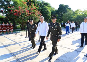 Asiste gobernador Américo Villarreal a toma de protesta del comandante interino de la 48 Zona Militar