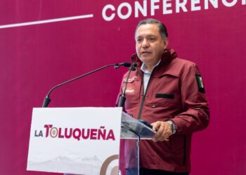 Ricardo Moreno pisa el acelerador; Toluca repara 3 mil baches