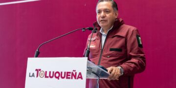 Ricardo Moreno pisa el acelerador; Toluca repara 3 mil baches