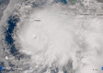 “Melissa” alcanza categoría 5 y pone en máxima alerta a Jamaica y el Caribe