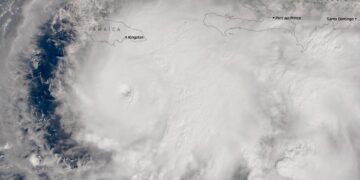 “Melissa” alcanza categoría 5 y pone en máxima alerta a Jamaica y el Caribe