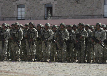 Detienen a siete y decomisan explosivos en Michoacán