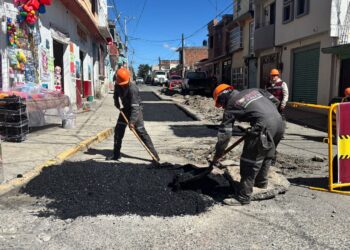 Avanza de forma rápida y eficiente el bacheo en calles de Toluca