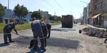 Avanza Toluca en rehabilitación de calles con acciones de bacheo en beneficio de la población