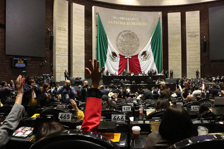Fotografía cedida por la Cámara de Diputados durante una sesión ordinaria este martes, en Ciudad de México (México). EFE/ Cámara de Diputados /SOLO USO EDITORIAL/ NO VENTAS/ SOLO DISPONIBLE PARA ILUSTRAR LA NOTICIA QUE ACOMPAÑA (CRÉDITO OBLIGATORIO)