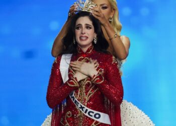 Sheinbaum celebra a Fátima Bosch, la nueva Miss Universo 2025