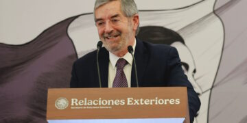 Sheinbaum confirma licencia del canciller De la Fuente por intervención quirúrgica