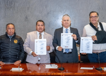 Consolida Ricardo Moreno justicia laboral con firma de convenio salarial 2025