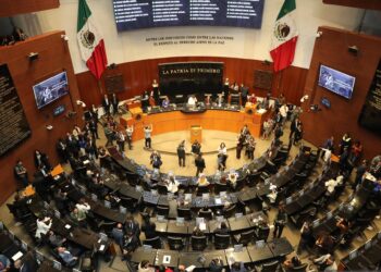 Senado aprueba en fast-track la nueva Ley General de Aguas en medio de tensión política